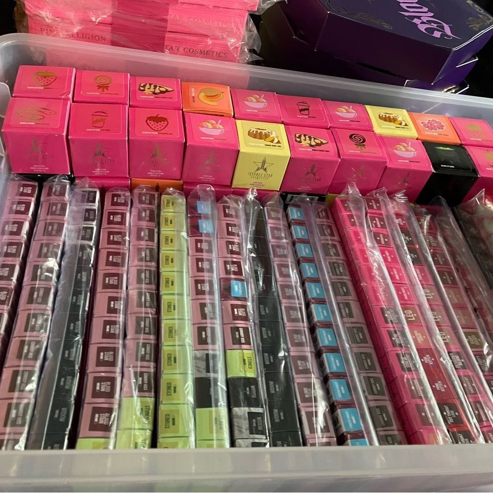 Jeffree Star đźTRUE MYSTERY BOXđź double your fun lot #1 beauty box allâJS items - Picture 7 of 13